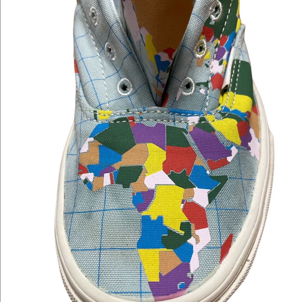 Unisex Pre-Loved “Save Our Planet” Vans Size 6 Men’s, 7.5 Women’s